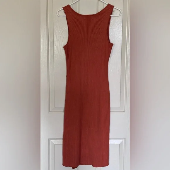 Olive & Oak Ribbed Rust Sleeveless Sweater Dress with Button Detail• Size XL - Picture 4 of 6